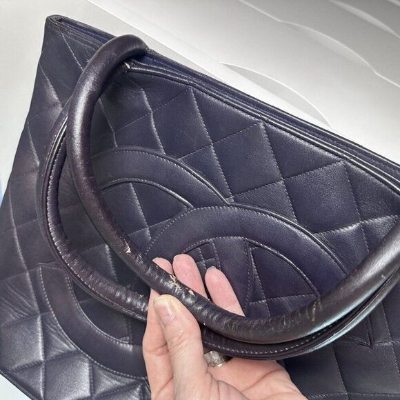 RARE Chanel Eggplant Luxe Lambskin Quilted Medallion Shopper Tote Bag - Picture 7 of 13